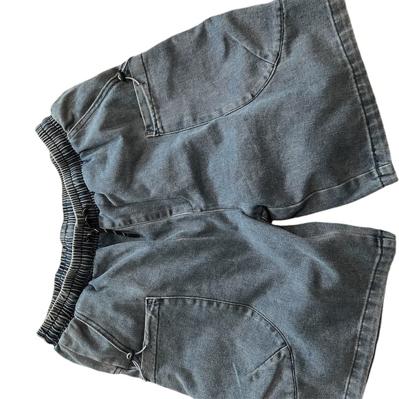 Vintage looking Jean Shorts Women’s XXL Comfy Waistband with pockets on front - Picture 1 of 4